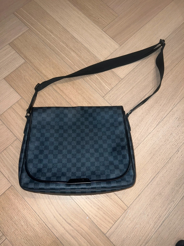 Louis vuitton messenger bag damier Vinted
