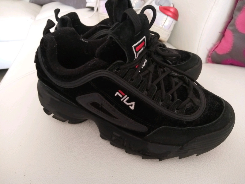 Fila disruptor hotsell noir velour