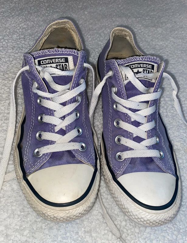 Purple low converse - Vinted