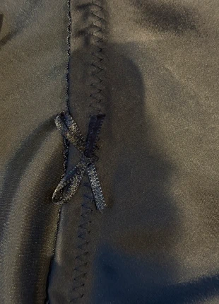 Zara zwarte satijnen midi-rok (maat L) nieuw met kaartje, marca: Zara, estado: Novo com etiquetas, tamanho: L / 40 / 12, €10.00, €11.20 inclui Proteção do Comprador