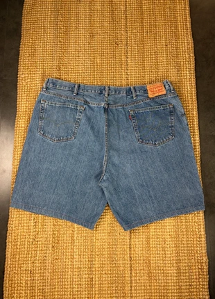 Short en Jean Bleu Levi’s 560 Taille 48, merk: Levi's, staat: Heel goed, maat: W48 | FR 58, € 20,00, € 21,70 inclusief Kopersbescherming Pro