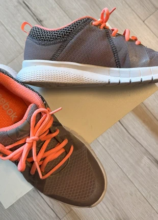 Scarpe donna (Reebok) size (36) colore grigio/rosa, marke: Reebok, zustand: Neu, größe: 36, 12,00 €, 13,30 € inklusive Vinted-Käuferschutz