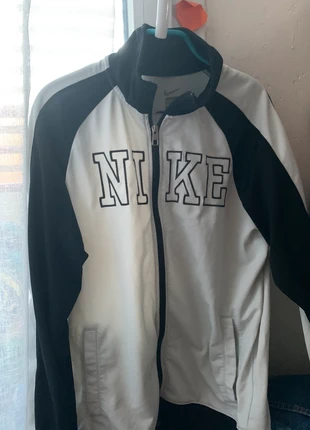 Veste Nike vintage , marque: Nike, état: Bon état, taille: M / 38 / 10, 17,00 €, 18,55 € Protection acheteurs incluse