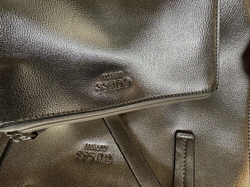 Bolso guess dorado Vinted