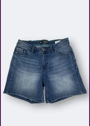 Bermuda en jean Lee Modern Series Midrise Fit taille M, marque: Levi's, état: Très bon état, taille: M / 38 / 10, 12,00 €, 13,30 € Protection acheteurs (Pro) incluse