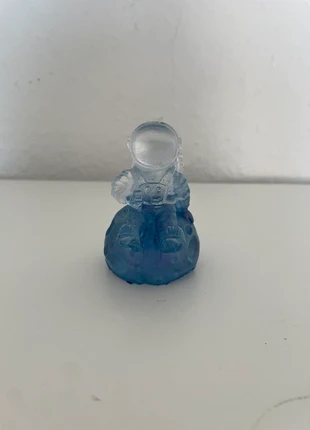 Astronaute sur sa lune, brand: mon univers résine, condition: Very good, €5.00, €5.95 includes Buyer Protection