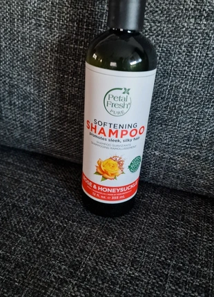 Shampoo, merk: Petal Fresh pure, staat: Nieuw met prijskaartje, € 4,00, € 4,90 inclusief Kopersbescherming