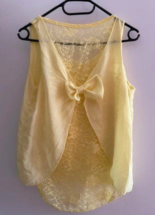 Débardeur jaune à noeud, état: Très bon état, taille: M / 38 / 10, 4,00 €, 4,90 € Protection acheteurs incluse