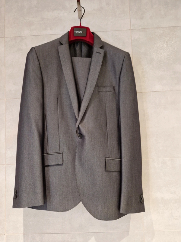 Ventura 21 Mens 3 piece suit - trousers, blazer and waistcoat - Vinted