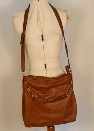 Sac Guess marron, marque: GUESS, état: Très bon état, 50,00 €, 53,20 € Protection acheteurs incluse