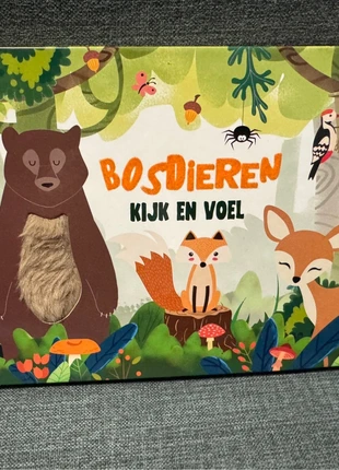 Nieuw boekje Bosdieren kijk en voel, staat: Nieuw zonder prijskaartje, € 5,00, € 5,95 inclusief Kopersbescherming