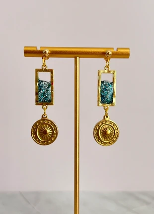 Boucles d’oreilles dorées | Résine pailletée bleu nuit & soleil vintage, brand: yay_clay_art, condition: Very good, €17.00, €18.55 includes Buyer Protection Pro