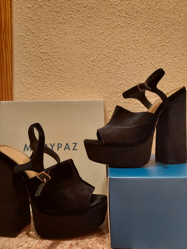 Tacones outlet negro marypaz