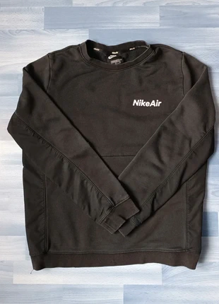 Pull Nike noir taille 14 ans, marca: Nike, estado: Muito bom, tamanho: 14 anos / 164 cm, €12.00, €13.30 inclui Proteção do Comprador