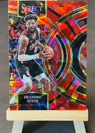 Carte DeAndre Ayton Panini Select Premier Level Red Cracked Ice, marque: Panini, état: Très bon état, 2,50 €, 3,33 € Protection acheteurs incluse