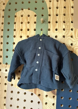 Veste à capuche vertbaudet, merk: Vertbaudet, staat: Heel goed, maat: 3-6 maanden / 62 cm, € 1,00, € 1,75 inclusief Kopersbescherming