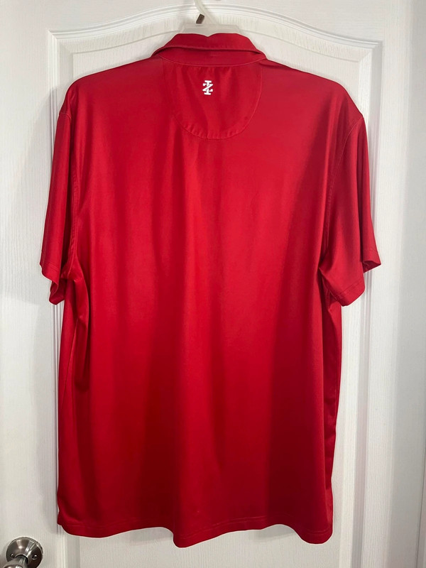 Izod Golf Men’s Red Polo Size XL.  2890 3