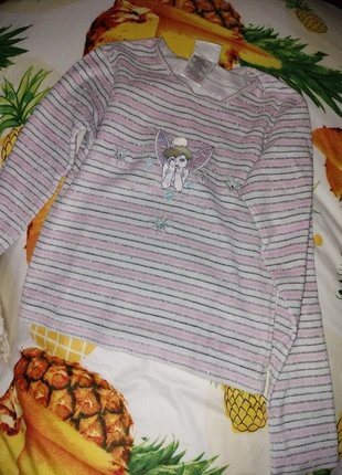 Pull de pyjama, brand: Disney, condition: Good, size: 9 years / 134 cm, €1.00, €1.75 includes Buyer Protection