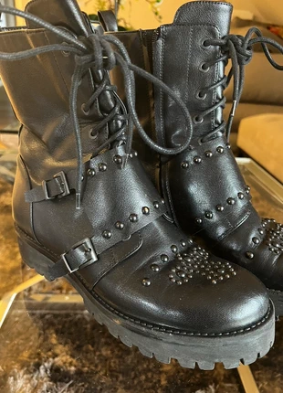 Pollini italiaanse laarzen met stuts leer maat 40, merk: Pollini, staat: Heel goed, maat: 40, € 85,00, € 89,95 inclusief Kopersbescherming