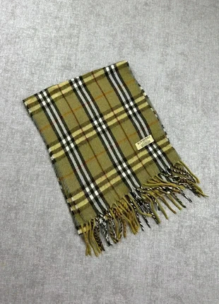 Écharpe Burberry vert, marca: Burberry, estado: Muy bueno, 45,00 €, 47,95 € Protección al comprador Pro incluida