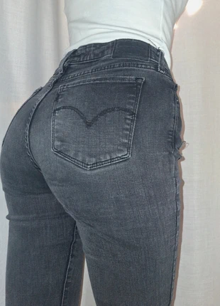 Levi's 721 Skinny grigio scuro Taglia S/M, marca: Levi's, estado: Muito bom, tamanho: M / 38 / 10, €15.00, €16.45 inclui Proteção do Comprador