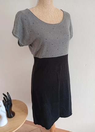 Cache cache - robe pull épaisse manches courtes gris noir 40, marke: Cache Cache, zustand: Sehr gut, größe: L / 40 / 12, 9,00 €, 10,15 € beinhaltet Vinted-Käuferschutz Pro