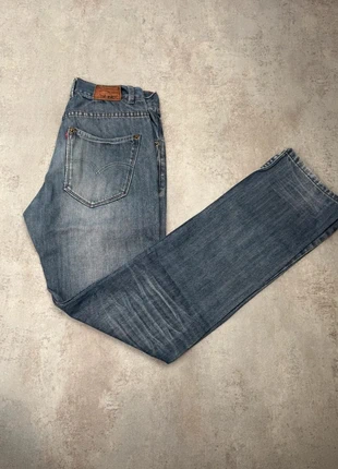 Jean Levi’s Straight Femme Bleu vintage – Taille 36, merk: Levi's, staat: Heel goed, maat: S / 36 / 8, € 12,00, € 13,30 inclusief Kopersbescherming Pro