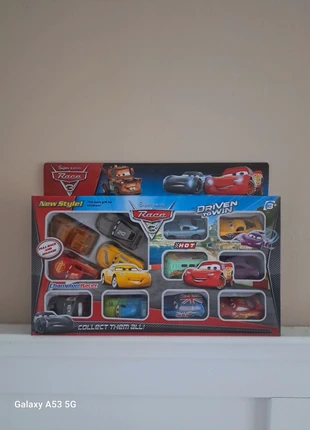 Coffret 12 voitures Disney Pixar flash mac queen neuf, marque: Disney, état: Neuf avec étiquette, taille: 3 ans / 98 cm, 12,00 €, 13,30 € Protection acheteurs incluse