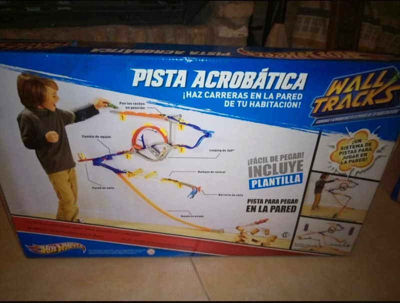 Pista hot wheels pared hot sale