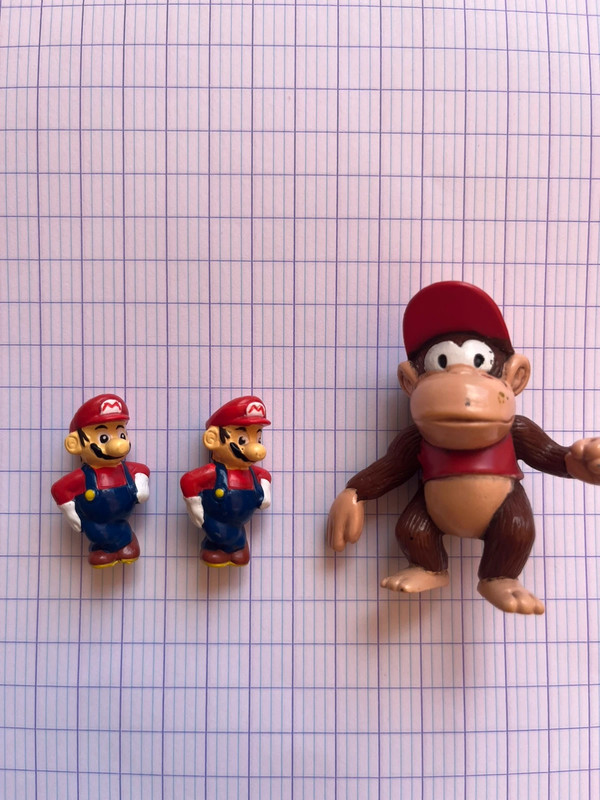 Lot figurines Mario - jouets rétro jeux de société figurines et