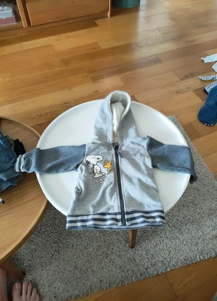 Gilet H&M, marca: H&M, estado: Bom, tamanho: 6-9 meses / 68 cm, €1.50, €2.28 inclui Proteção do Comprador