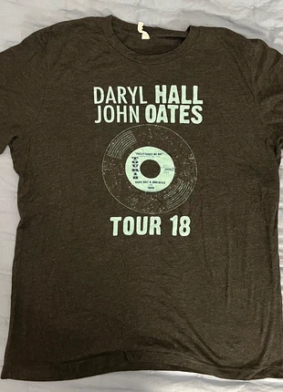 Maglietta Daryl Hall & John Oates Tour 2018 Tee – Merch Ufficiale Vintage Soul Pop Rock - XL, brand: Daryl Hall, condizioni: Ottime, taglia: XL, €30.00, €32.20 include la Protezione acquisti