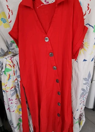 Robe rouge Camaïeu , marke: Camaïeu, zustand: Neu, größe: XXL / 44 / 16, 20,00 €, 21,70 € inklusive Vinted-Käuferschutz