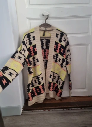 Veste hiver beige motif ethnique, marque: FB Sister, état: Très bon état, taille: M / 38 / 10, 5,00 €, 5,95 € Protection acheteurs incluse