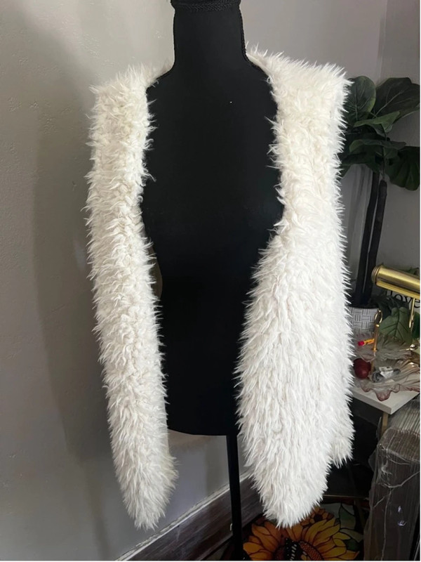 Women's Self Esteem White Faux Fur Vest 2X
SKU 2 1