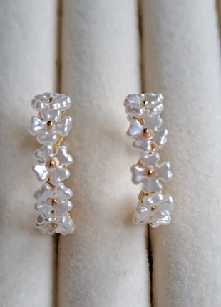 Boucles d'oreilles petite fleurs blanches femme, état: Neuf sans étiquette, 7,00 €, 8,05 € Protection acheteurs incluse