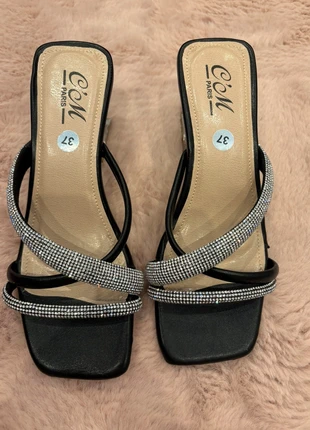 Paire de talon, merk: Boutique indépendante, staat: Nieuw zonder prijskaartje, maat: 37, € 10,00, € 11,20 inclusief Kopersbescherming