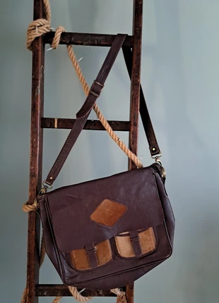 Schoudertas | 100% leer 🤠🤎, staat: Heel goed, € 39,99, € 42,69 inclusief Kopersbescherming