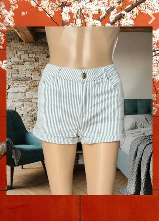 Short de rayas de Stradivarius talla 36, marque: Stradivarius, état: Très bon état, taille: S / 36 / 8, 12,00 €, 13,30 € Protection acheteurs incluse