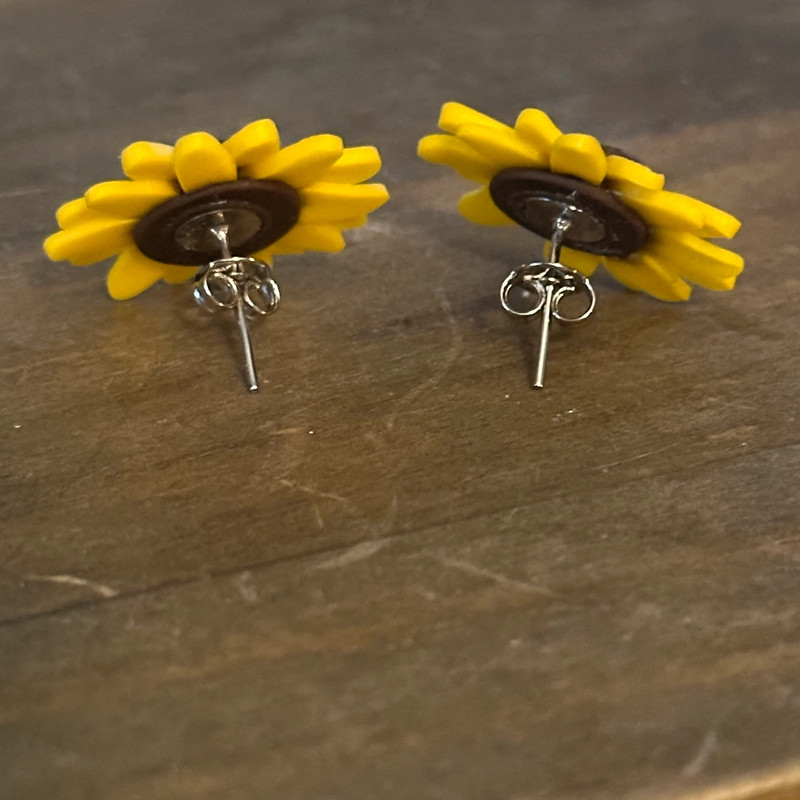 Sunflower post earrings 4