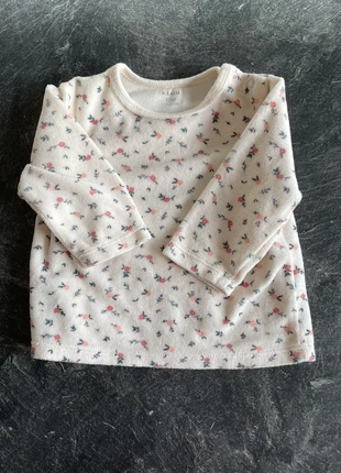 Pull hiver fleuri , marque: Kiabi, état: Très bon état, taille: 9-12 mois / 74 cm, 1,00 €, 1,75 € Protection acheteurs incluse