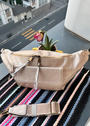 Sac banane doré pas porté cuir synthétique PU, staat: Heel goed, € 16,00, € 17,50 inclusief Kopersbescherming