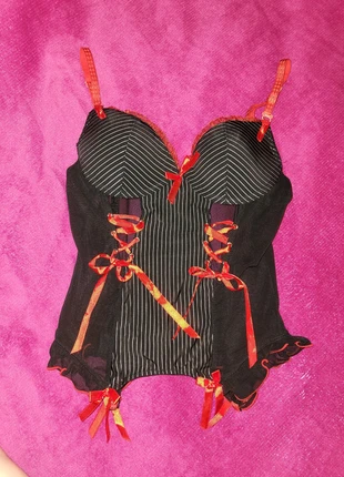 Bustier rayé noir/blanc à laçage rouge, zustand: Sehr gut, größe: S / 36 / 8, 10,00 €, 11,20 € inklusive Vinted-Käuferschutz