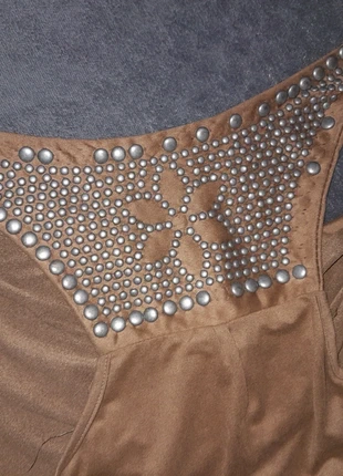 Robe daim et rivet , marque: Vintage Dressing, état: Très bon état, taille: Taille unique, 8,00 €, 9,10 € Protection acheteurs incluse