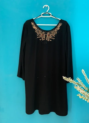 Vestido negro bordado de Zara , marque: Zara, état: Très bon état, taille: L / 40 / 12, 8,00 €, 9,10 € Protection acheteurs incluse