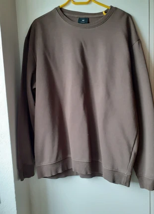 Sweat marron H&M, marque: H&M, état: Très bon état, taille: M, 5,00 €, 5,95 € Protection acheteurs incluse