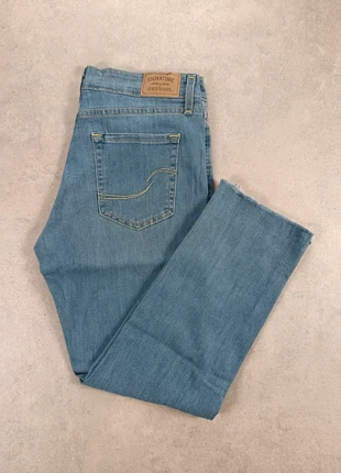 Jean Levi's Signature taille moyenne coupe boyfriend | bleu clair | taille 38 FR femme, marke: Levi's, zustand: Sehr gut, größe: M / 38 / 10, 16,90 €, 18,45 € beinhaltet Vinted-Käuferschutz Pro