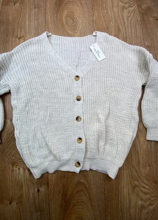 Cardigan/ gilet maille beige femme neuf taille M over size, merk: Cardigan, staat: Nieuw met prijskaartje, maat: M / 38 / 10, € 17,00, € 18,55 inclusief Kopersbescherming Pro