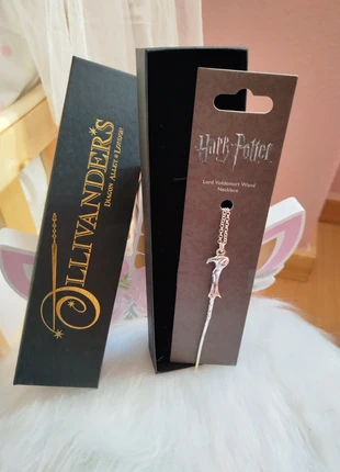 Special Edition_Colar Harry Potter c/ caixa_Lord Voldemort Wand Necklace, marque: Harry Potter, état: Neuf avec étiquette, 24,50 €, 26,43 € Protection acheteurs incluse