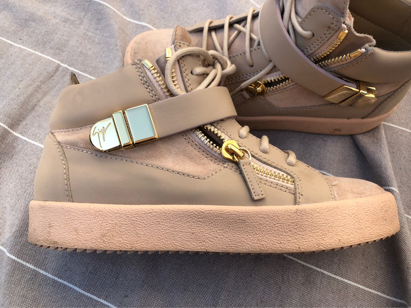 Paire de 2024 zanotti